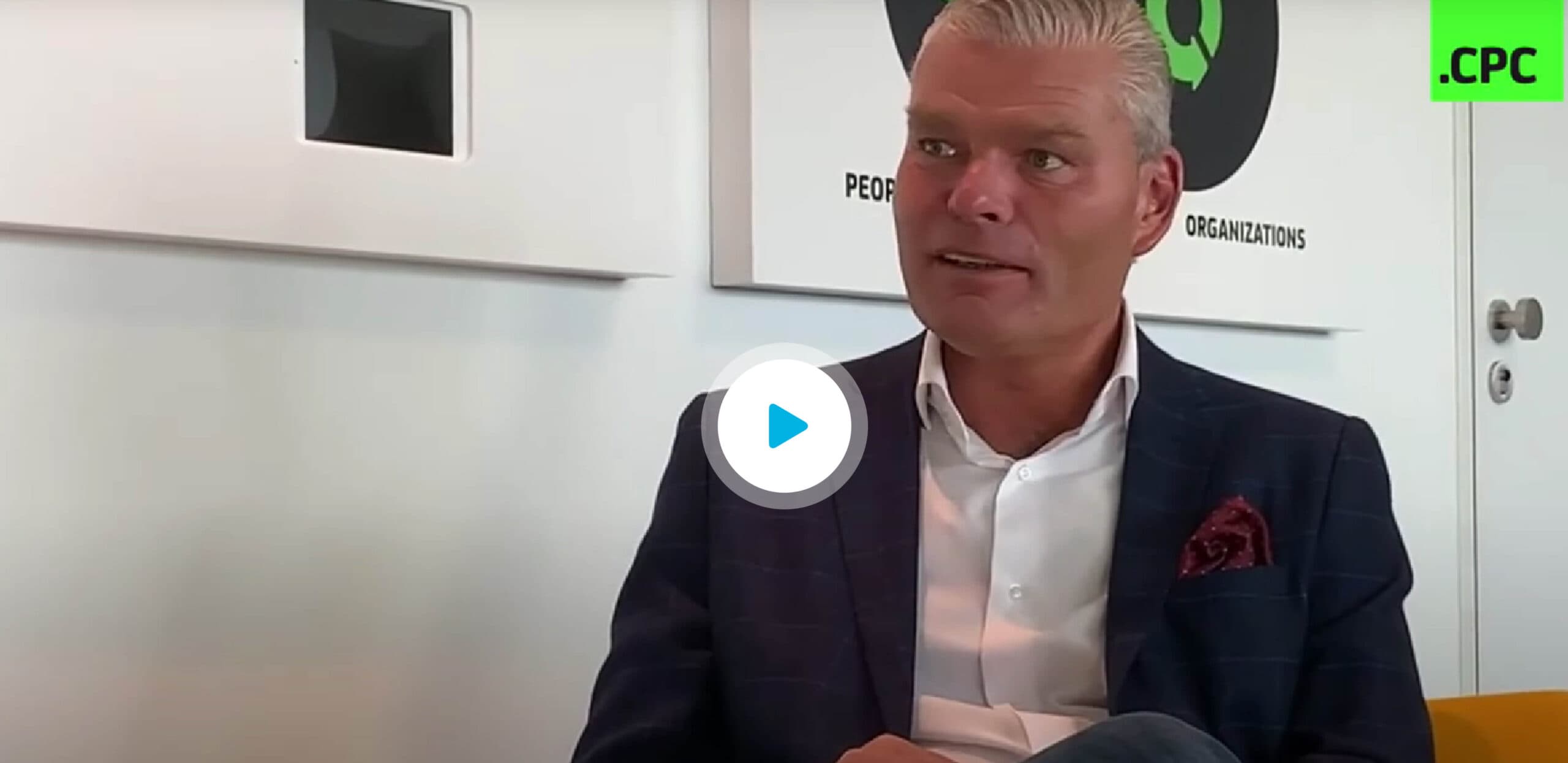 Gesprächspartner im Interview im CPC-Büro, Vorschaubild zum Video über Sofort-Digitalisierung